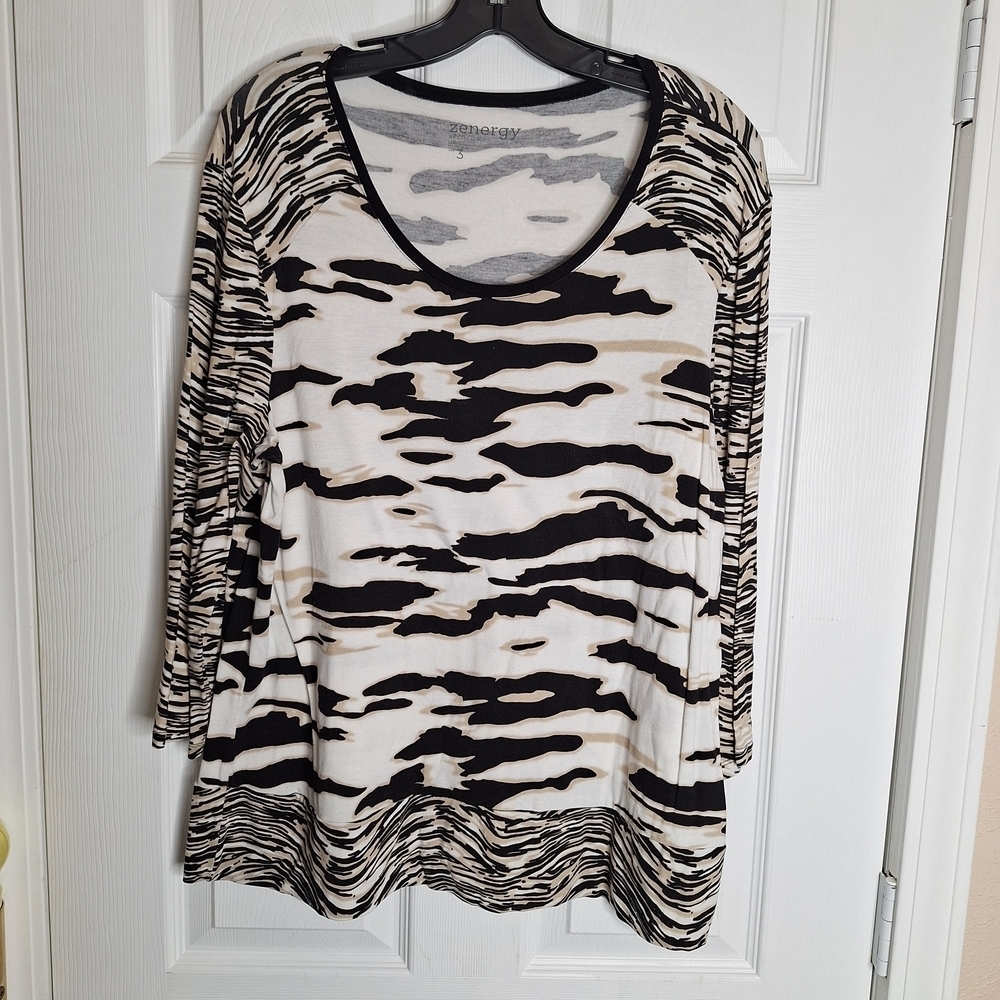 Zenergy By Chicos Stylish Animal Print Long Sleeve Blouse Size 3 XL